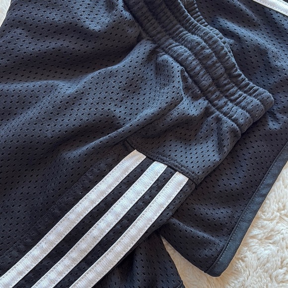 Adidas Black and White Athletic Shorts size youth 14 - Picture 8 of 8
